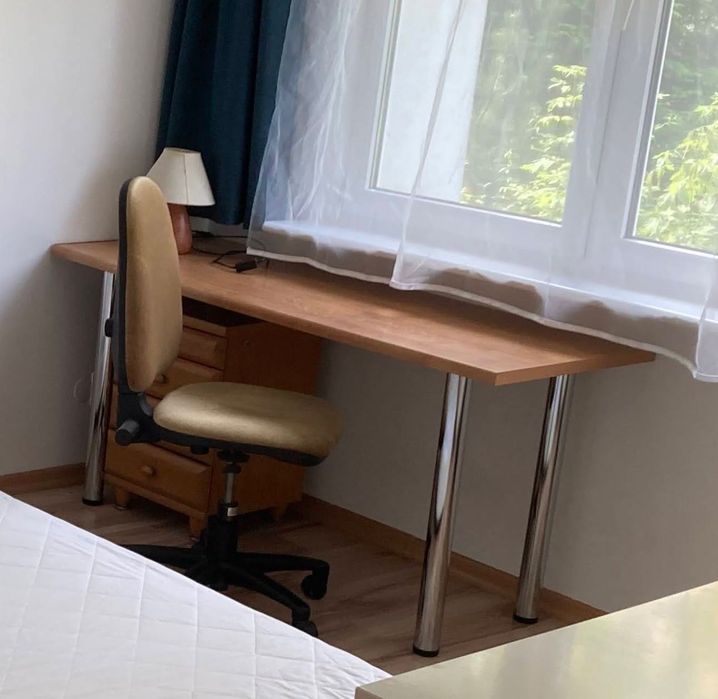 Krzesło do biurka na kółkach
