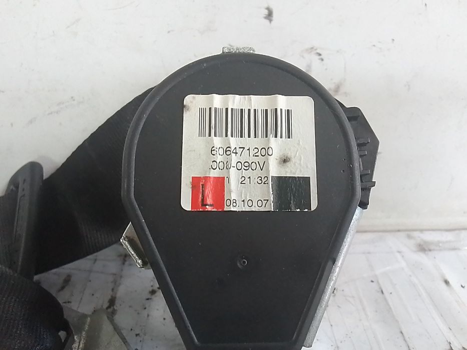 Cinto trás esquerdo VOLKSWAGEN Golf V (1K1)