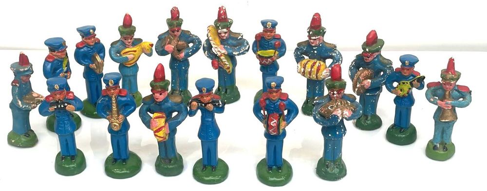 Figuras de banda de música em barro pintado de Barcelos