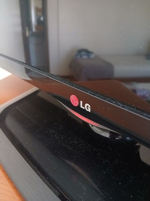 Vendo Televisão LG