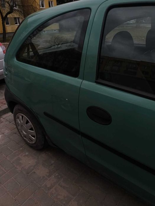 Opel corsa c  2001 benzyna