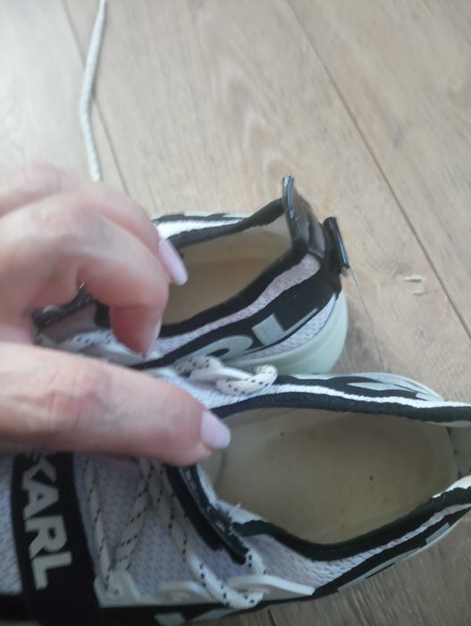 Buty sportowe damskie