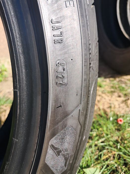225/45 R19 96W - Goodyear Eagle F1 - BMW - 47/2022  ~7mm -  cena=2szt