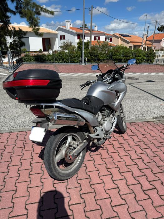 Honda Varadero XL125 - a primeira moto perfeita