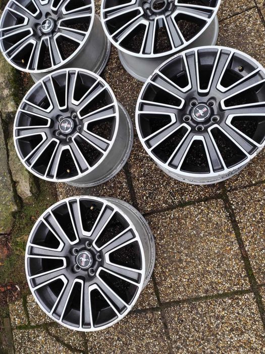 Ford Mustang oryginalne felgi 19 cali 4 sztuki