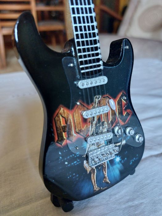 Guitarras Miniaturas *NOVAS*