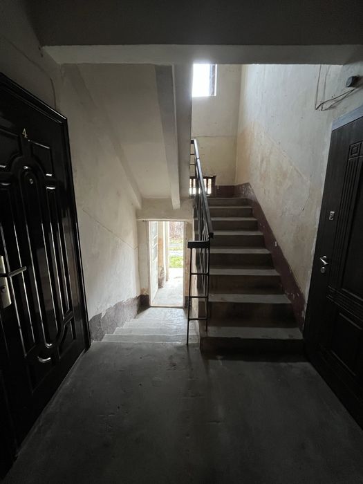 Продам 3к кв 50 м2 Берегово вул. Стефаніка 65