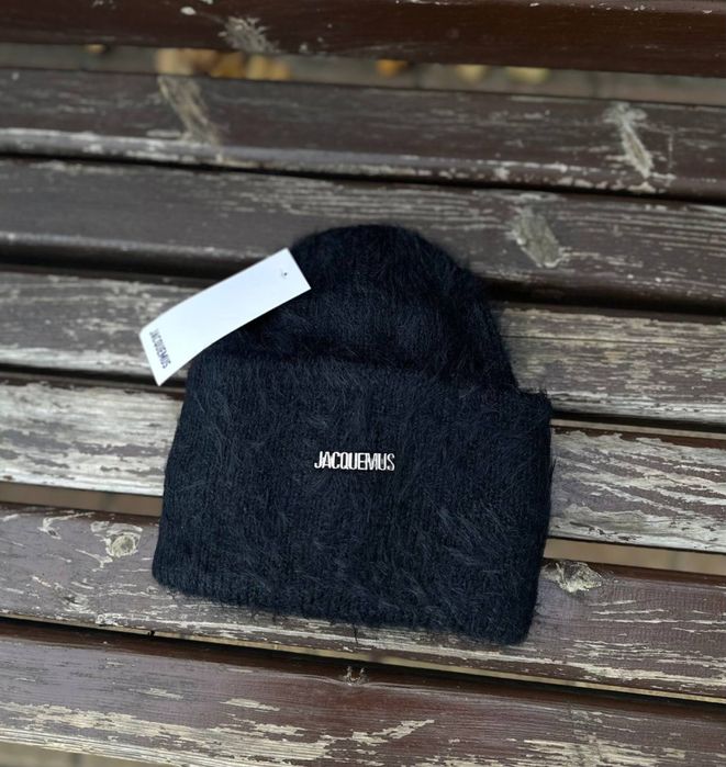 Шапка ангора jacquemus