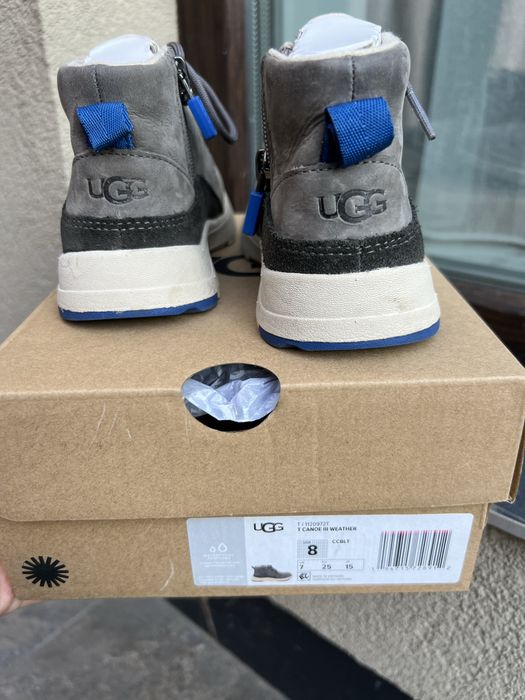 Осінні ботінки UGG