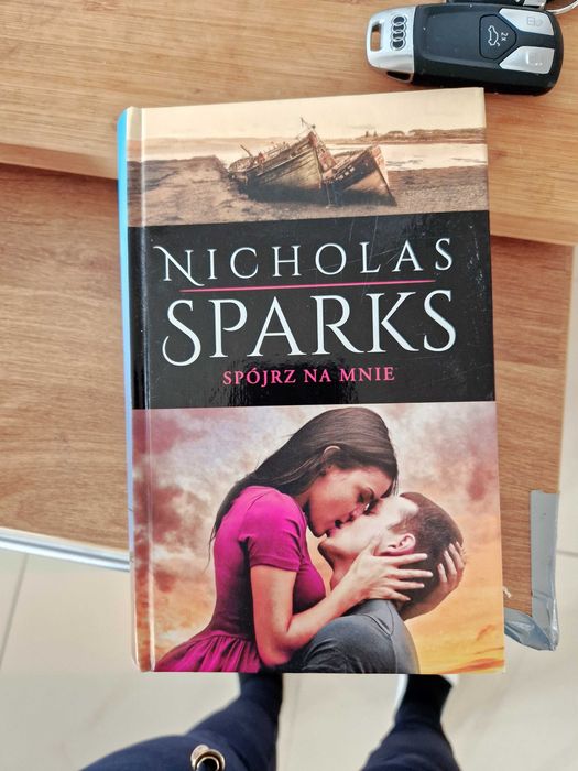 Ksiazka nicholas sparka spojrz na mnie