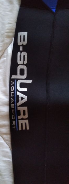 Fato de Surf shorty ( verão) de cor preto e azul