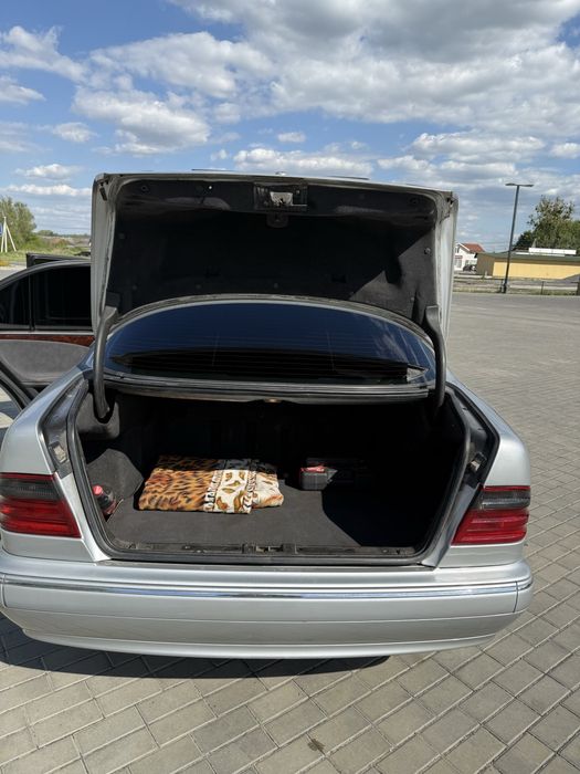 Продам мерседес w210