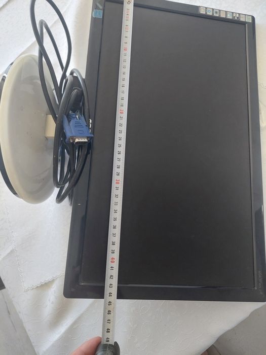 Monitor komputer led