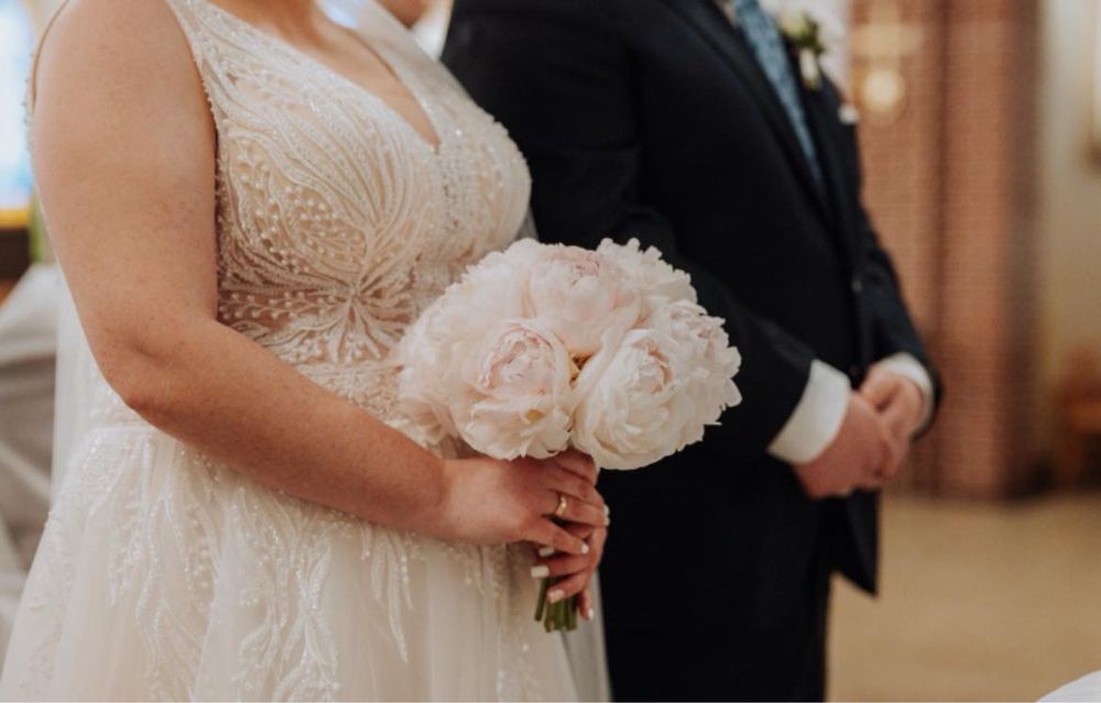 Suknia ślubna, kolor ivory