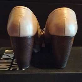 Sapato todo em pele Senhora