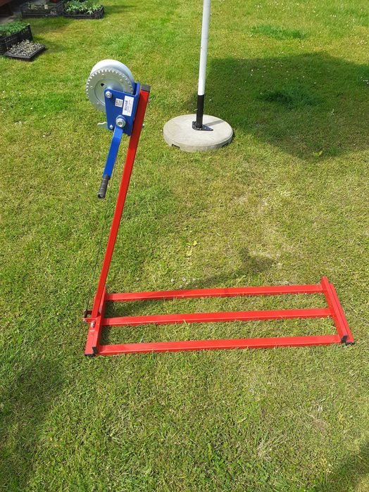 Podnośnik do traktorka kosiarki