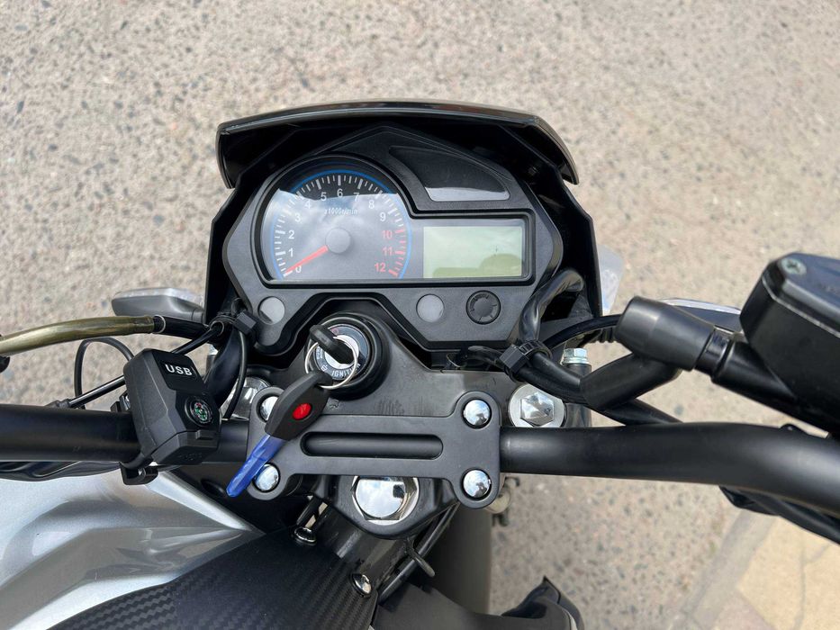 Мотоцикл Spark SP200R-32