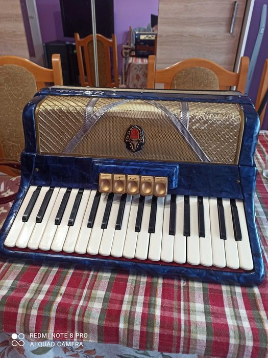 Akordeon Barcarole 80B