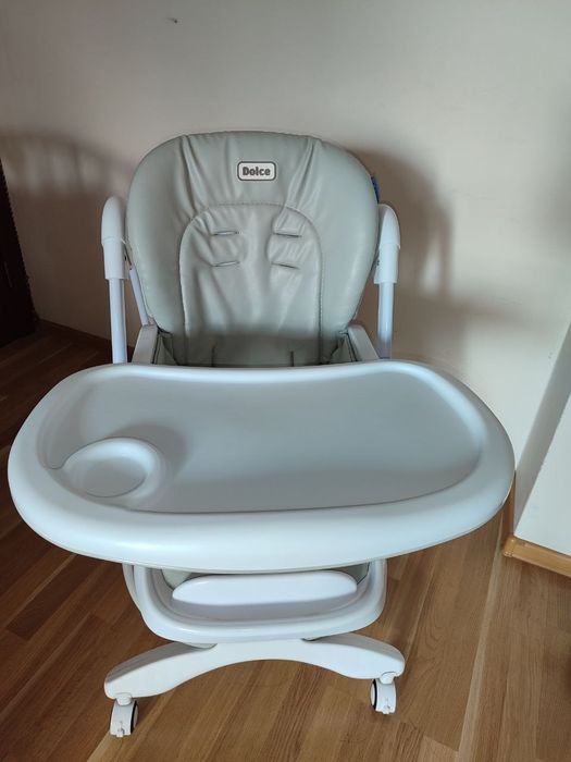 Дитячий стільчик для годування Carrello Stella (модель CRL-9503) у кольорі Shell Grey.