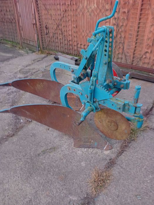 Плуг двокорпусний Fiskars такий як lemken,kverneland,overum