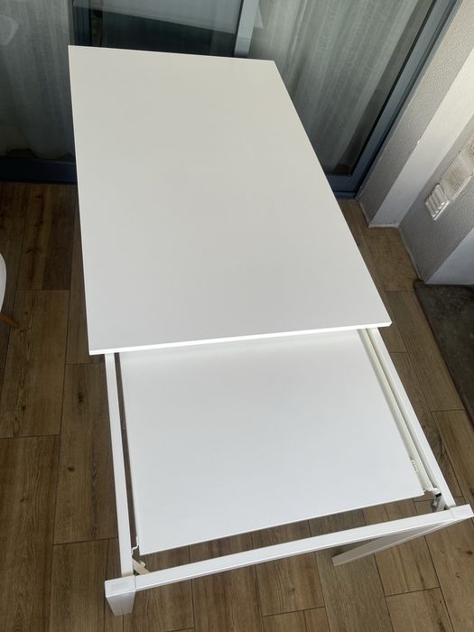 Mesa extensível 120/180x75 como nova