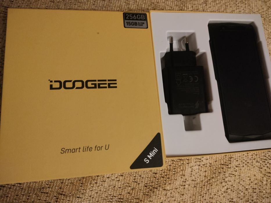 Mini Smartfon DOOGGEE