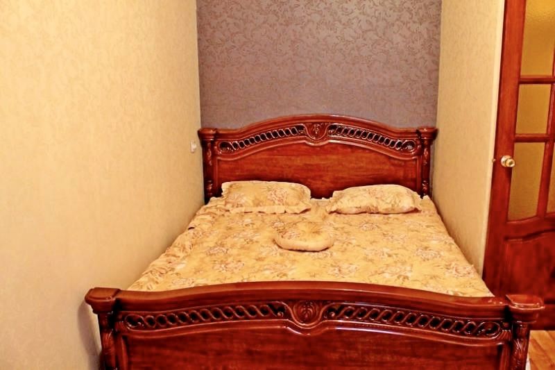 1 кімн.кв-ра у центрі біля Макдональдс .Два окремі ліжка