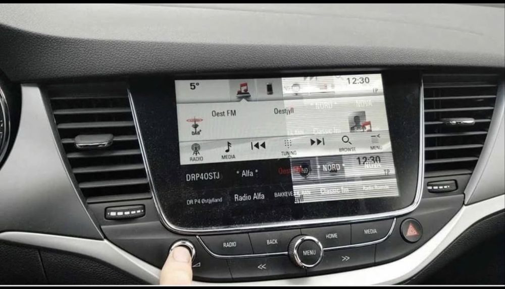 Reparação de rádios Opel Astra K
