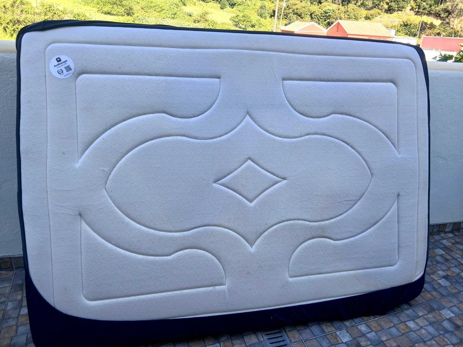 Colchão 140x200 em excelente estado