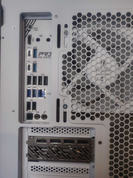 PC Gaming Ryzen 9600X • RX 9070 XT • 32GB 6000MHz • 1TB NVMe • ARGB Branco