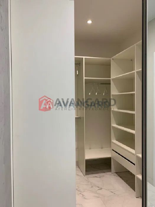 Продається 1-кімн. квартира ЖК Мега Сіті.