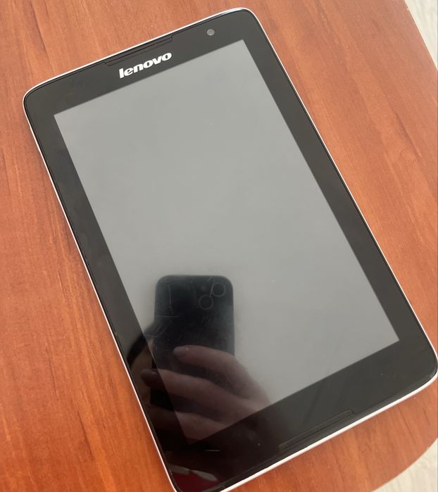 Планшет Lenovo, для розваг, читання, навчання