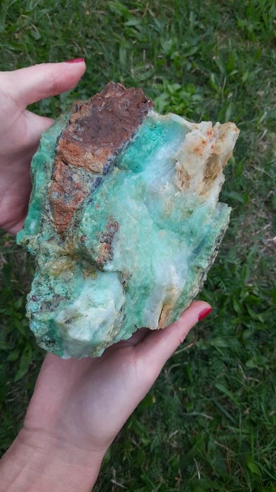 Chryzopraz minerał kamień szlachetny Polska Szklary