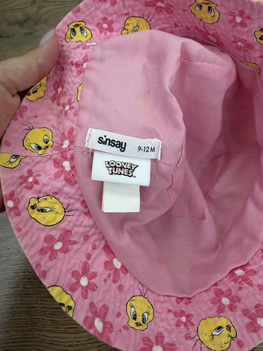 Różowy kapelusz looney tunes Sinsay