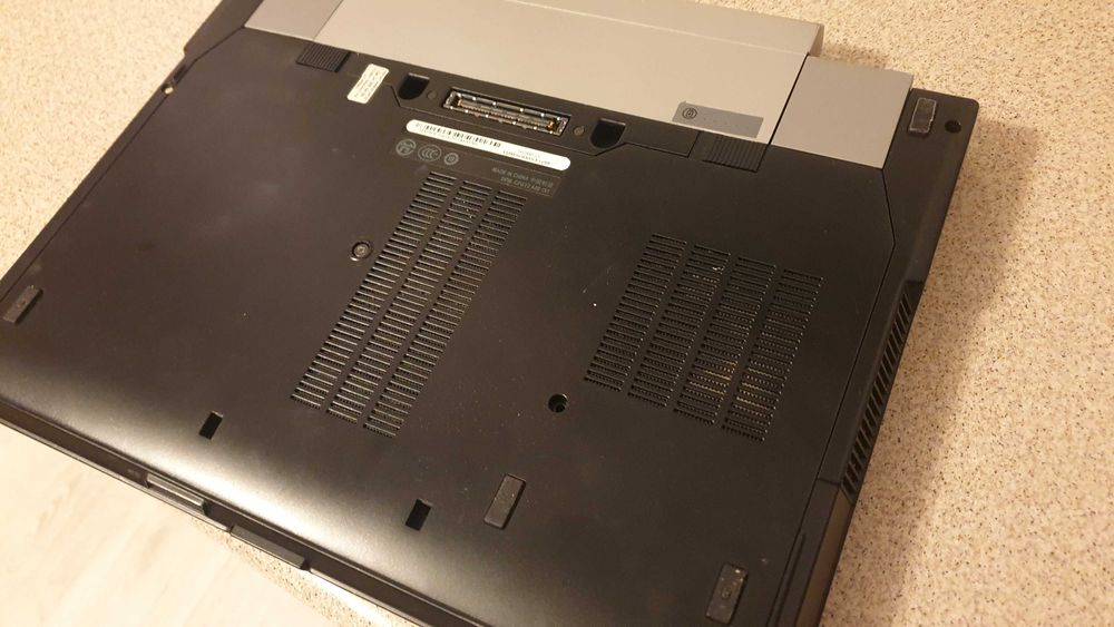 SPRAWNY Laptop Dell Latitude E6410 i5 / ssd /8gb ddr