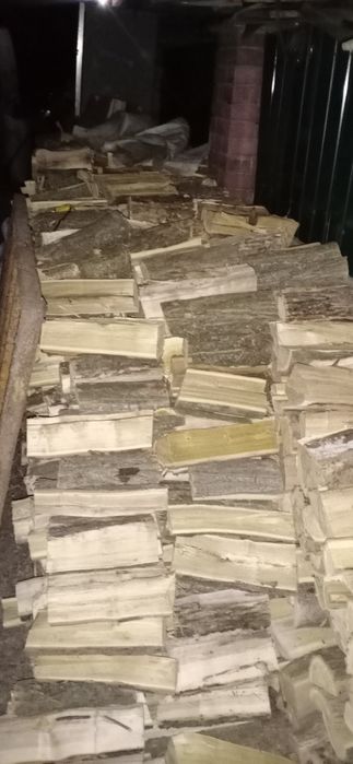 Рубана сосна суха дрова