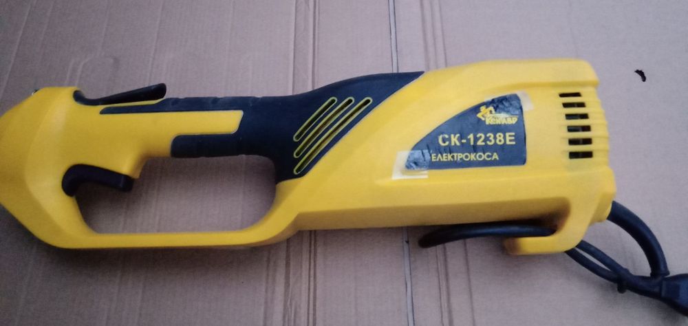 Продам электрокосу.