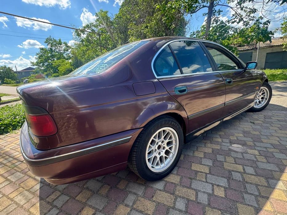Продам BMW E39 2.5Бенз