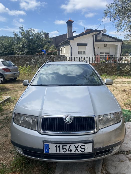 Skoda Fabia Break 1.4 gasolina • Económica • Inspeção até 07/2027