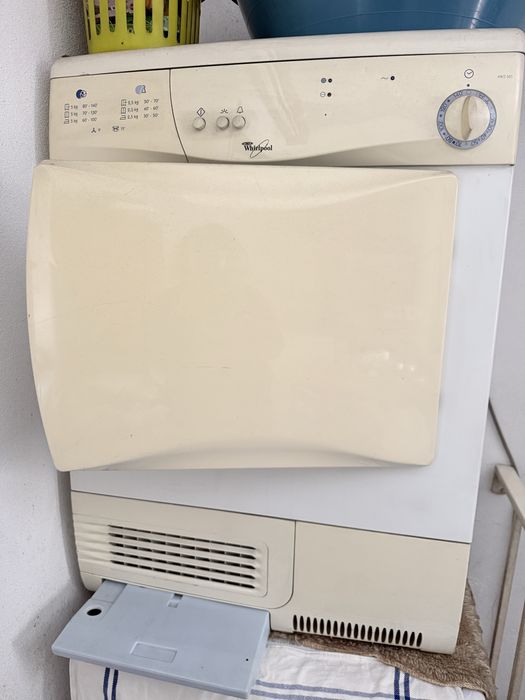 Máquina de secar roupa Whirlpool AWZ 651
