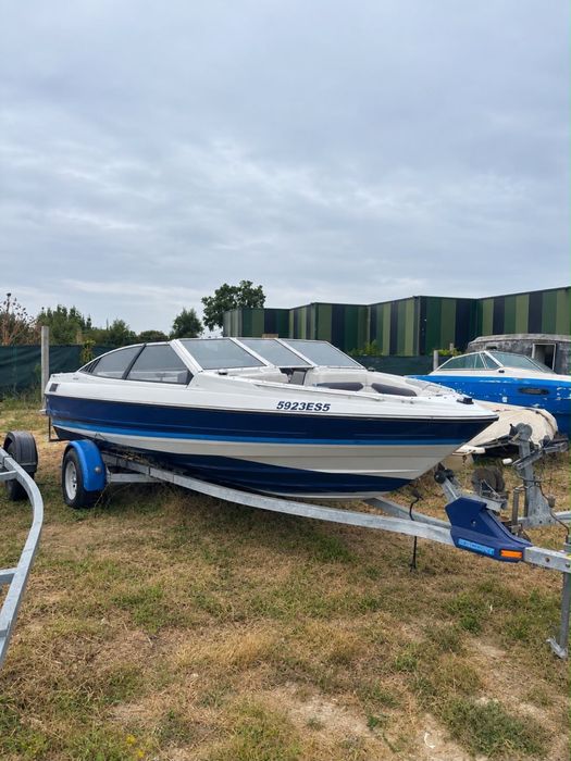 Barco Bayliner Capri 5.0