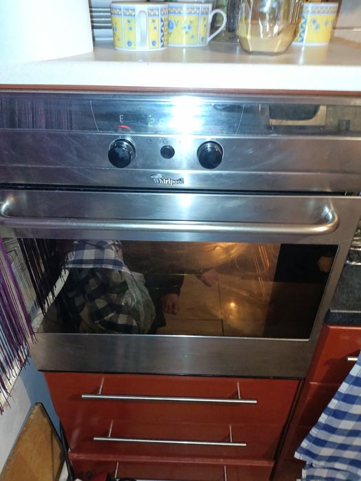 Piekarnik firmy Whirlpool do zabudowy