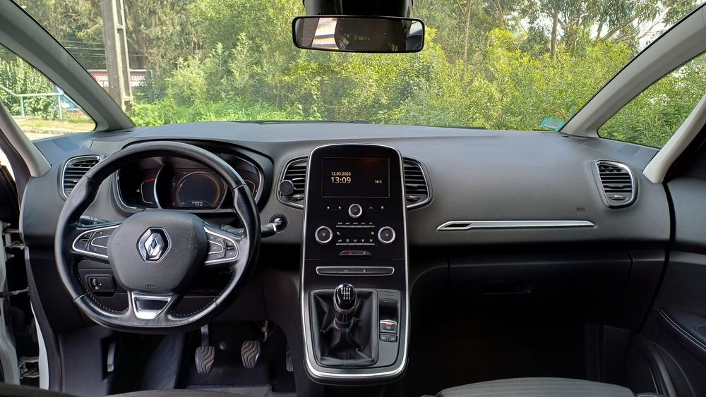 Renault Grand Scenic 1.5Dci 
7 LUGARES, CAIXA MANUAL ,110cv