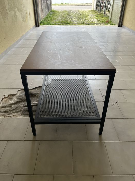 mesa de centro IKEA FJÄLLBO