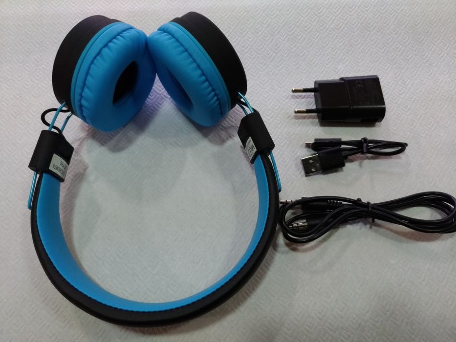 Auscultadores Bluetooth Novos

VAusdo auscultadores Bluetooth no