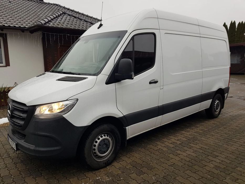 Mercedes-Benz Sprinter 910  stan bardzo dobry, z bardzo niskim przebiegiem 27000 km
