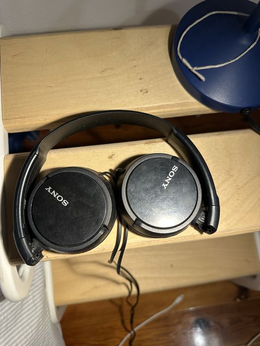 Headphones SONY com fio