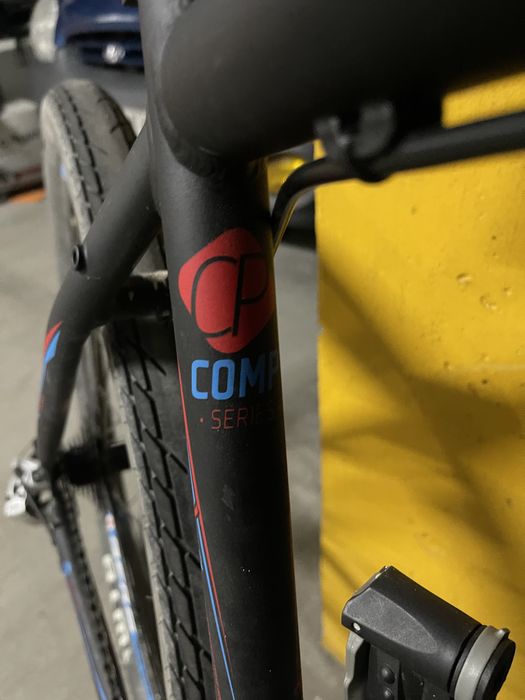 BERG TrailRock Ltd - XL 29” 3x8