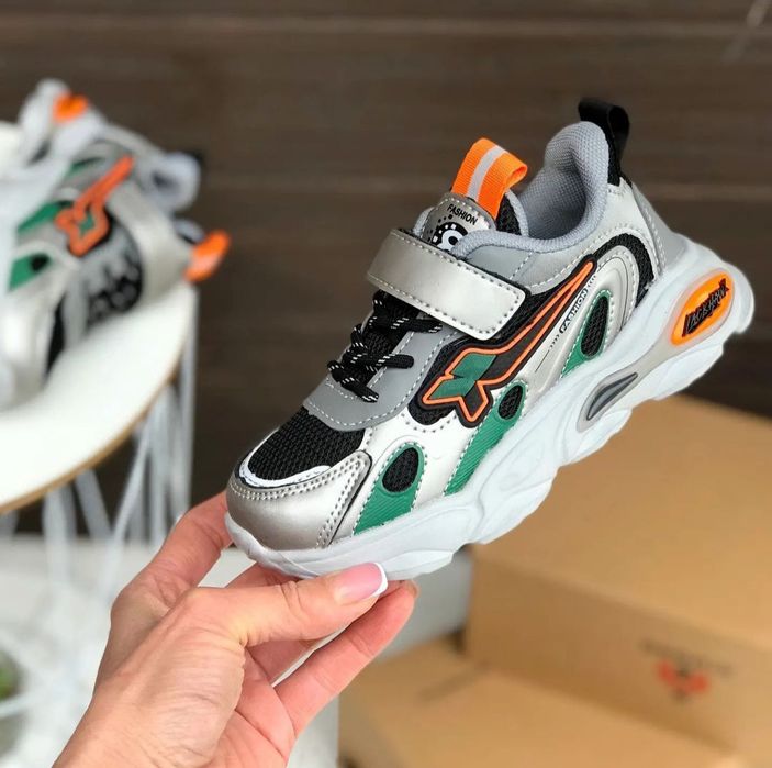 Кросівки, 32 розмір