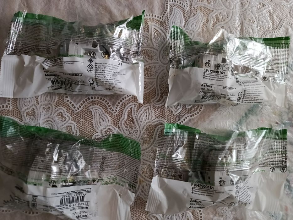 Електричні розетки  нові